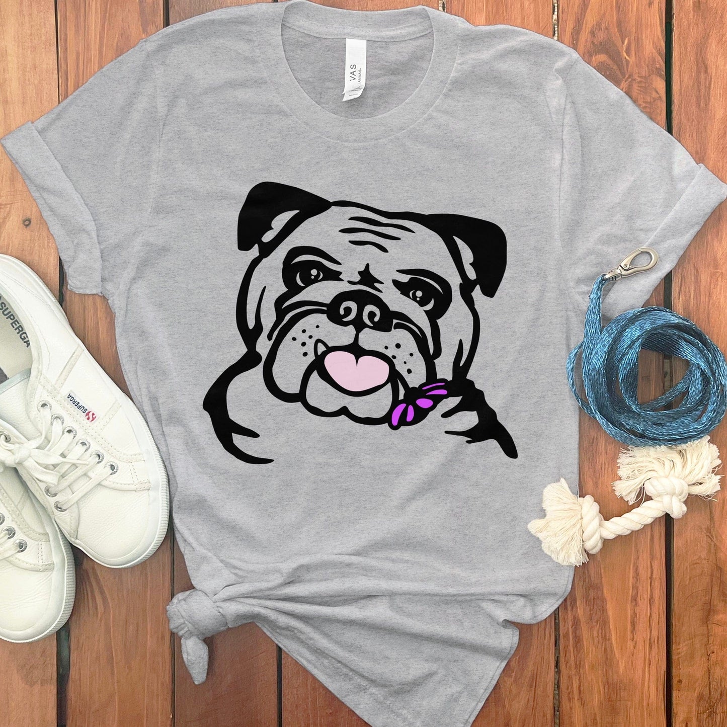 ENGLISH BULLDOG GERBERA DAISY T-SHIRT