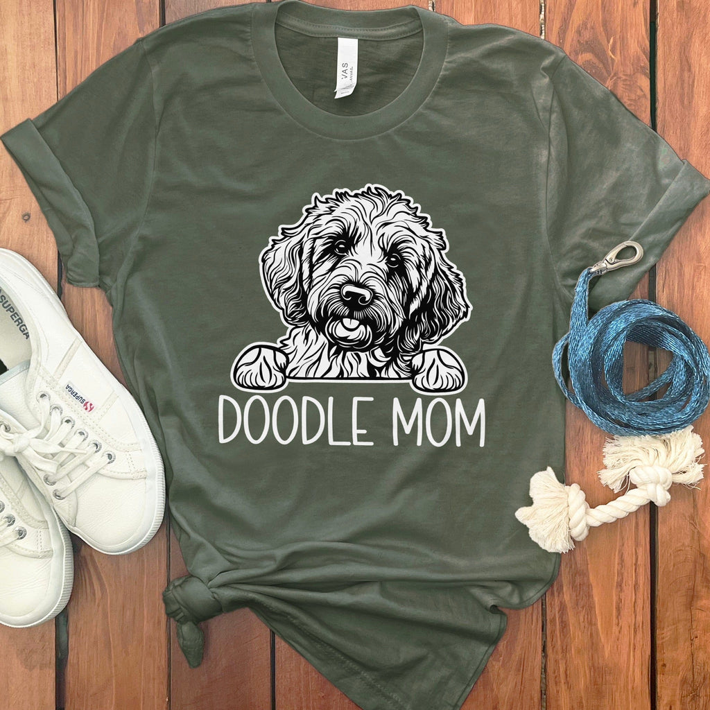 Cute Doodle Mom Graphic Tee for Proud Dog Owners