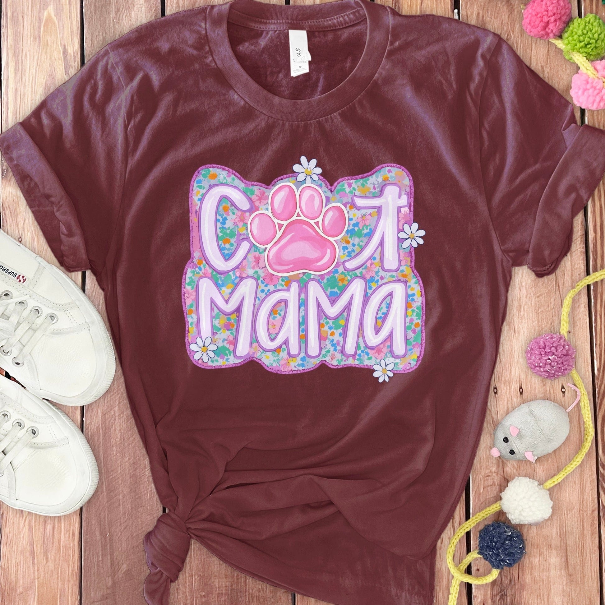 Cute Mama Cat Lover Graphic T-Shirt Product