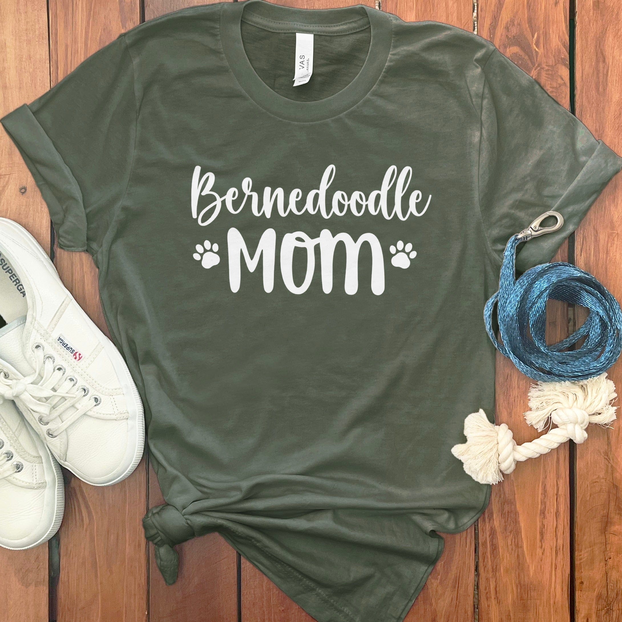 Bernedoodle MOM Graphic Tee for Dog Lovers