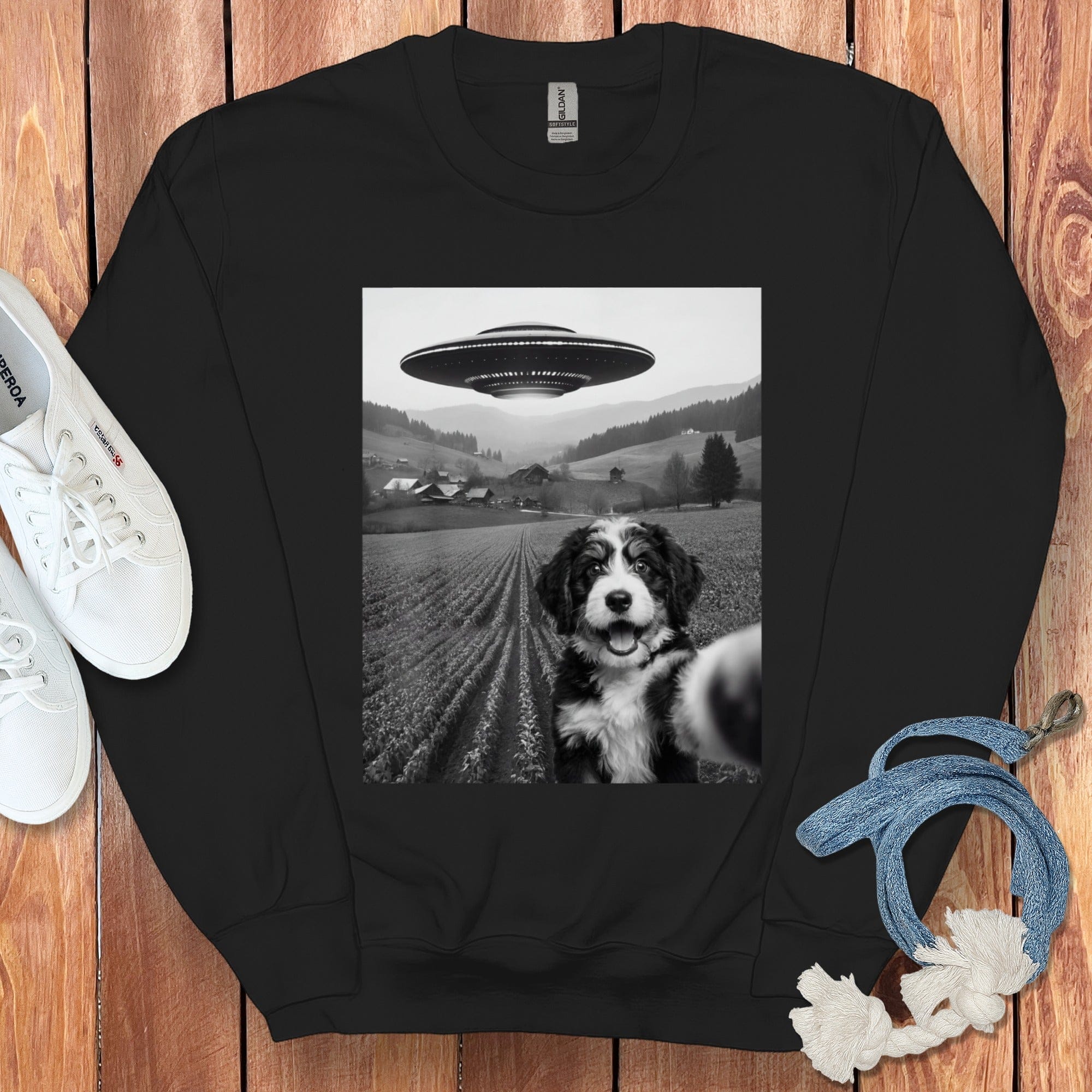 UFO and Dog Selfie Graphic Print Sweatshirt