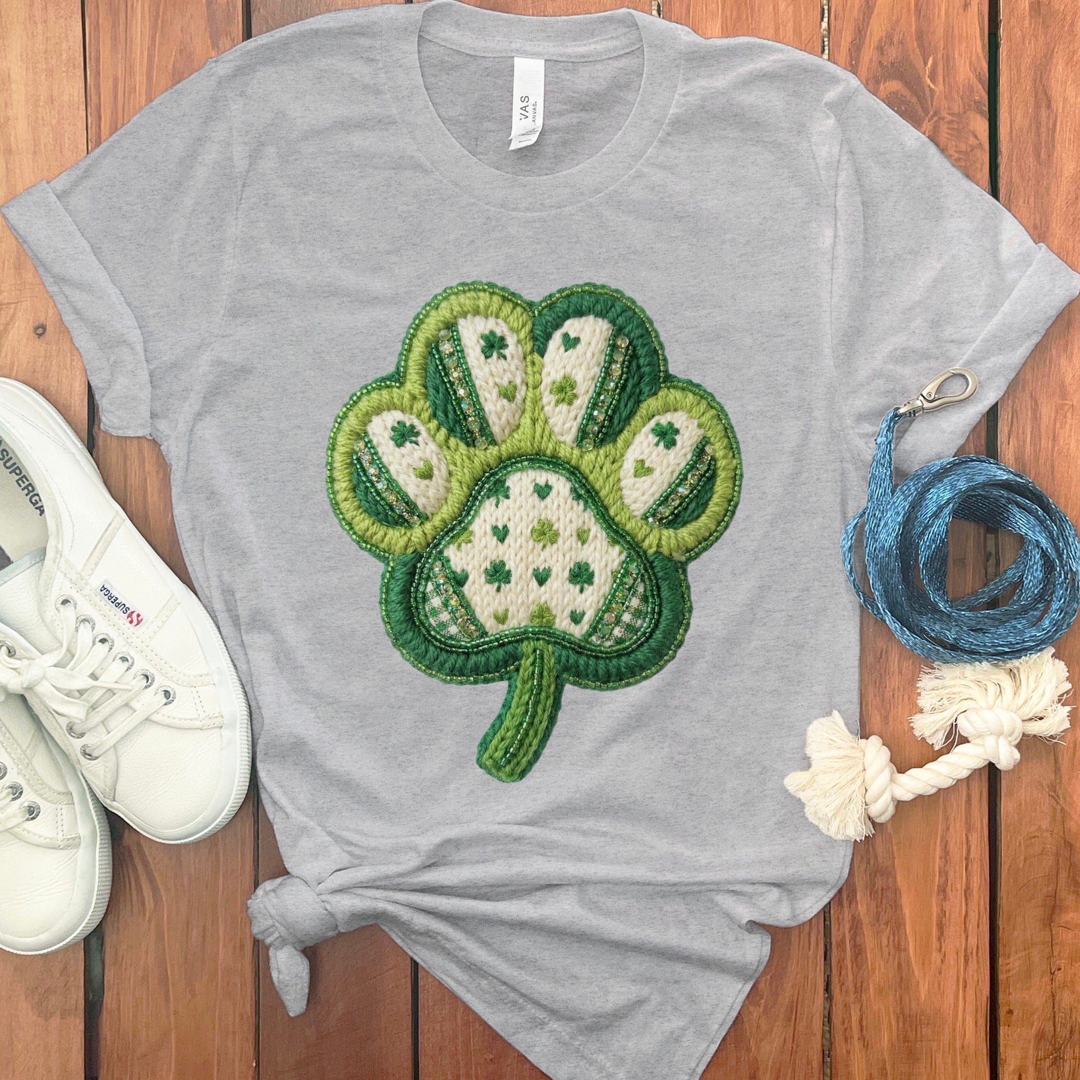 Clover Paw T-Shirt in Athletic Heather / M by Puppy Jo