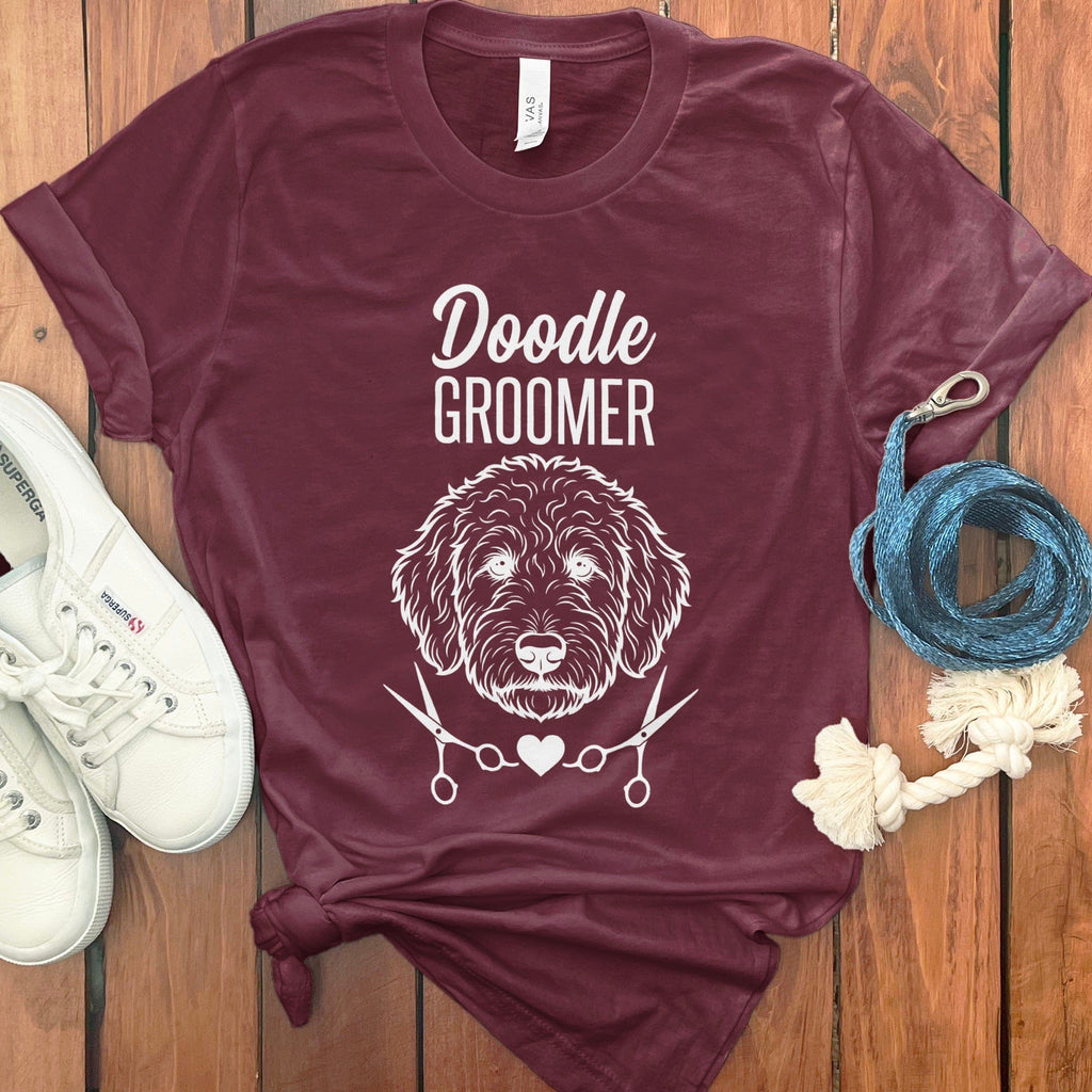 Doodle Groomer T-Shirt in Maroon / S by Puppy Jo