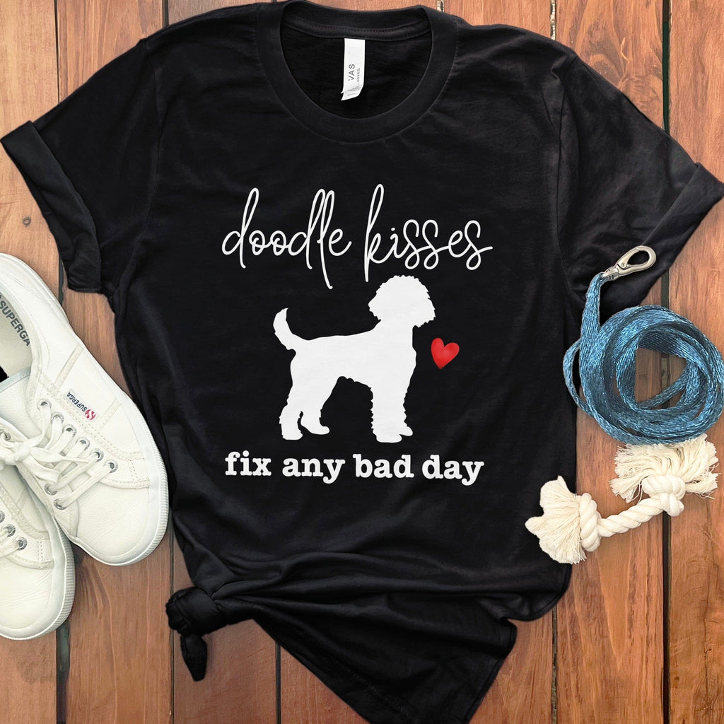 Doodle Kisses T-Shirt in Black / S by Puppy Jo
