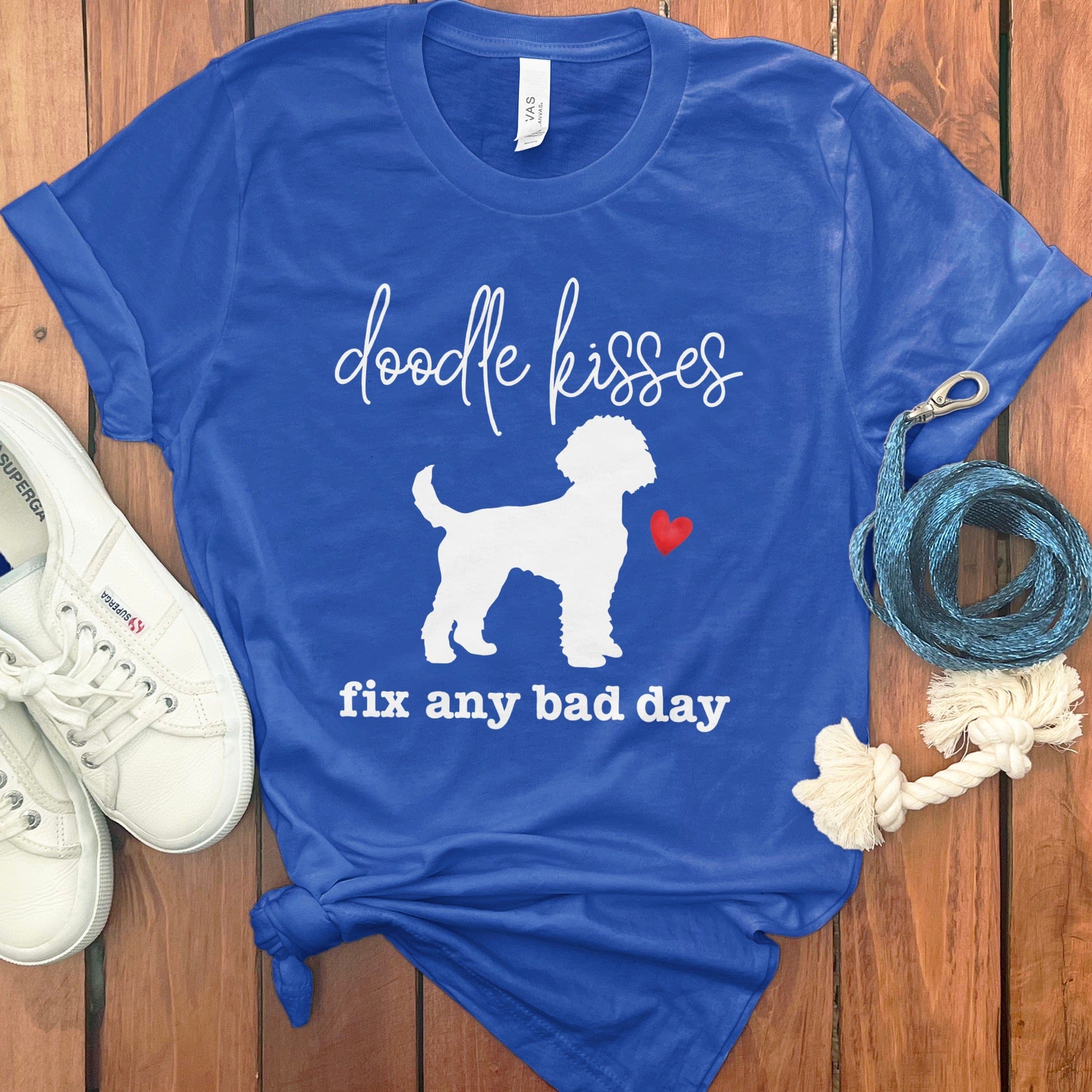 Doodle Kisses T-Shirt in True Royal / S by Puppy Jo