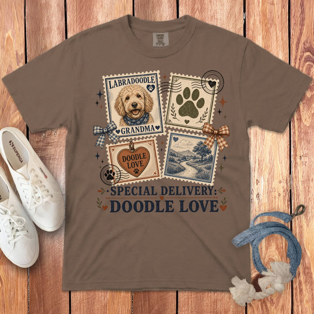 Doodle Special Delivery Signature T-Shirt in Espresso / S by Puppy Jo