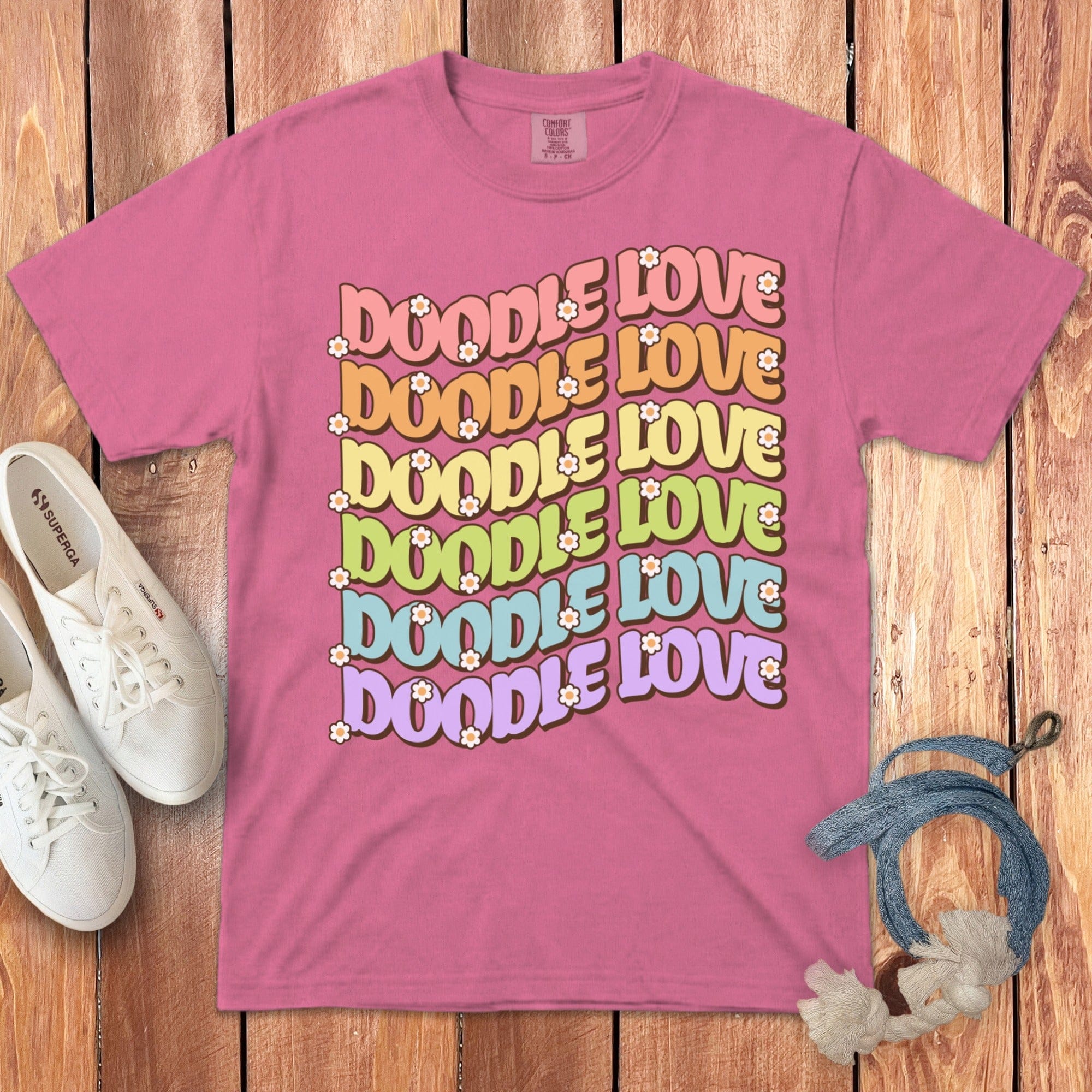 Retro Daisy Doodle Love Signature T-Shirt in Crunchberry / S by Puppy Jo